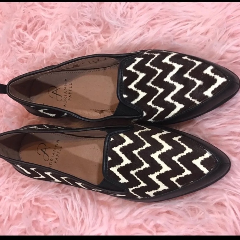 EUC Adrianna Papell Pointy loafers shoes 6